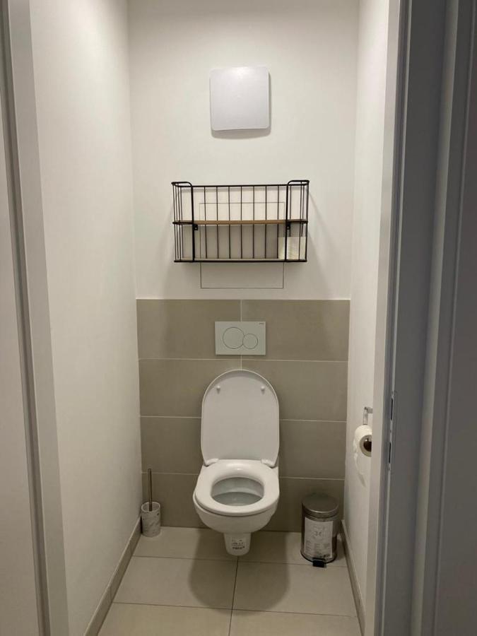 Modern Apartment With Balcony Near City Center Vienna Esterno foto
