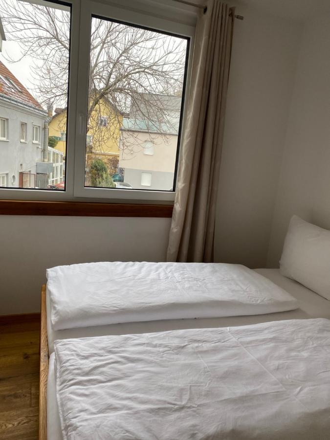 Modern Apartment With Balcony Near City Center Vienna Esterno foto
